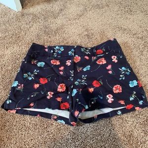 Floral LOFT/Ann Taylor Chinos. Size 6.